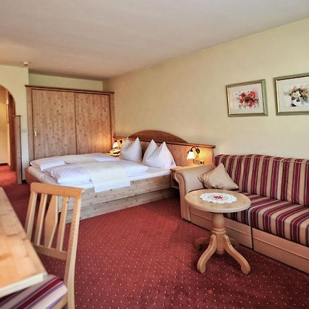 Hotel Koenigsblick By Keyone Fulpmes Bagian luar foto