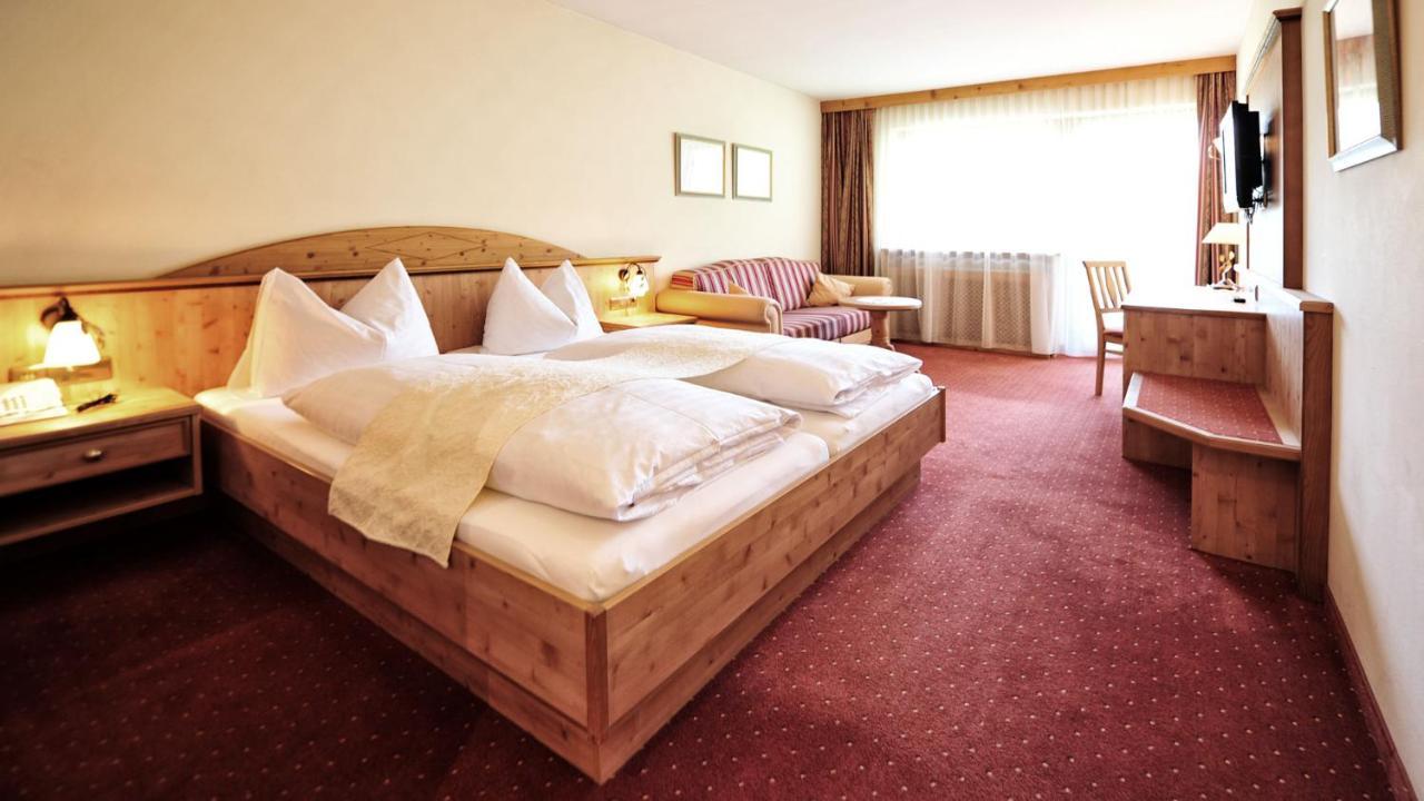 Hotel Koenigsblick By Keyone Fulpmes Bagian luar foto