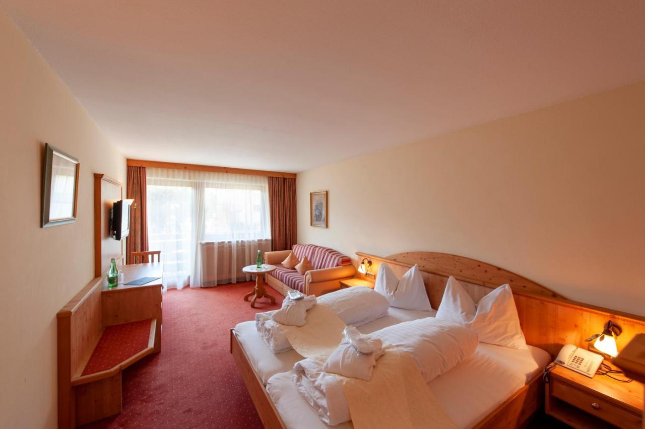 Hotel Koenigsblick By Keyone Fulpmes Bagian luar foto