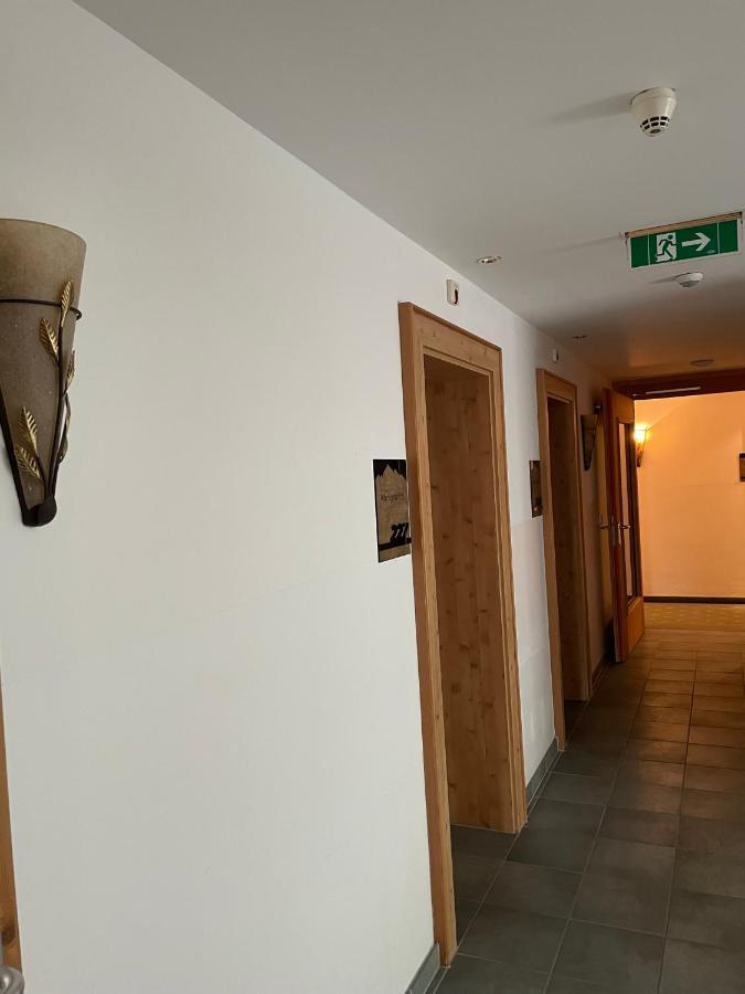 Hotel Koenigsblick By Keyone Fulpmes Bagian luar foto