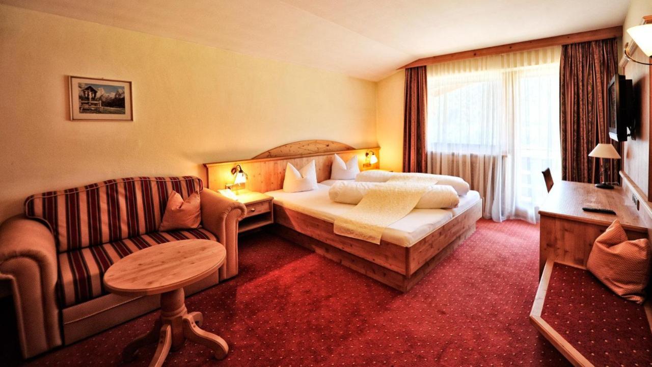 Hotel Koenigsblick By Keyone Fulpmes Bagian luar foto