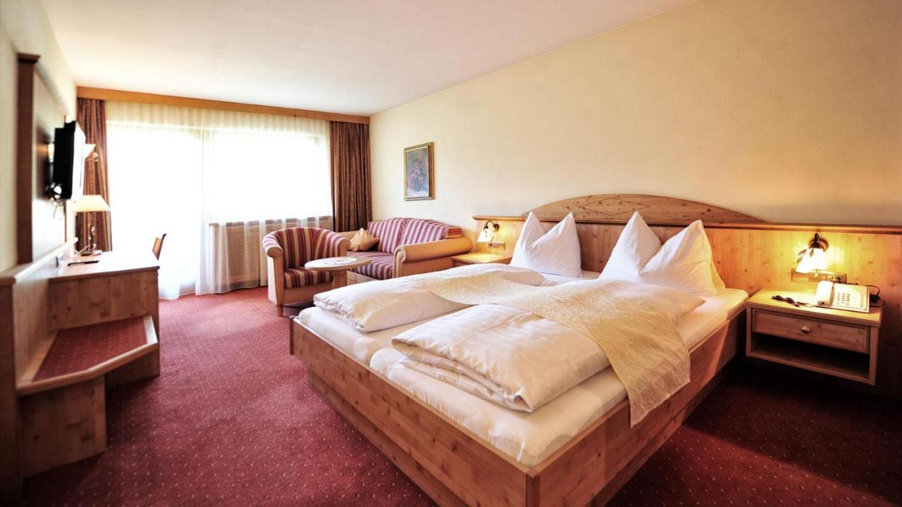 Hotel Koenigsblick By Keyone Fulpmes Bagian luar foto